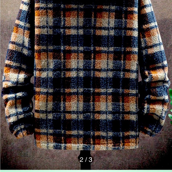 Men’s Small Plaid Zip Up Teddy Hooded with drawstrings. Zipper pockets outside - Picture 2 of 11